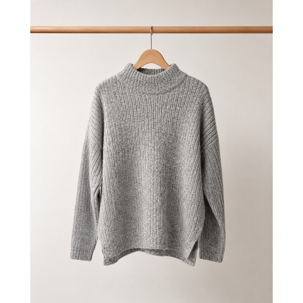 H&M Gray Ribbed Mock Neck Sweater Women’s Size Medium Oversized Knit Pullover